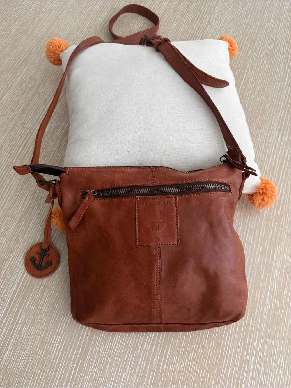 Harbour 2nd Hazel Leather Cognac Brown Crossbody Distressed Messenger Bag 227 - Picture 2 of 14